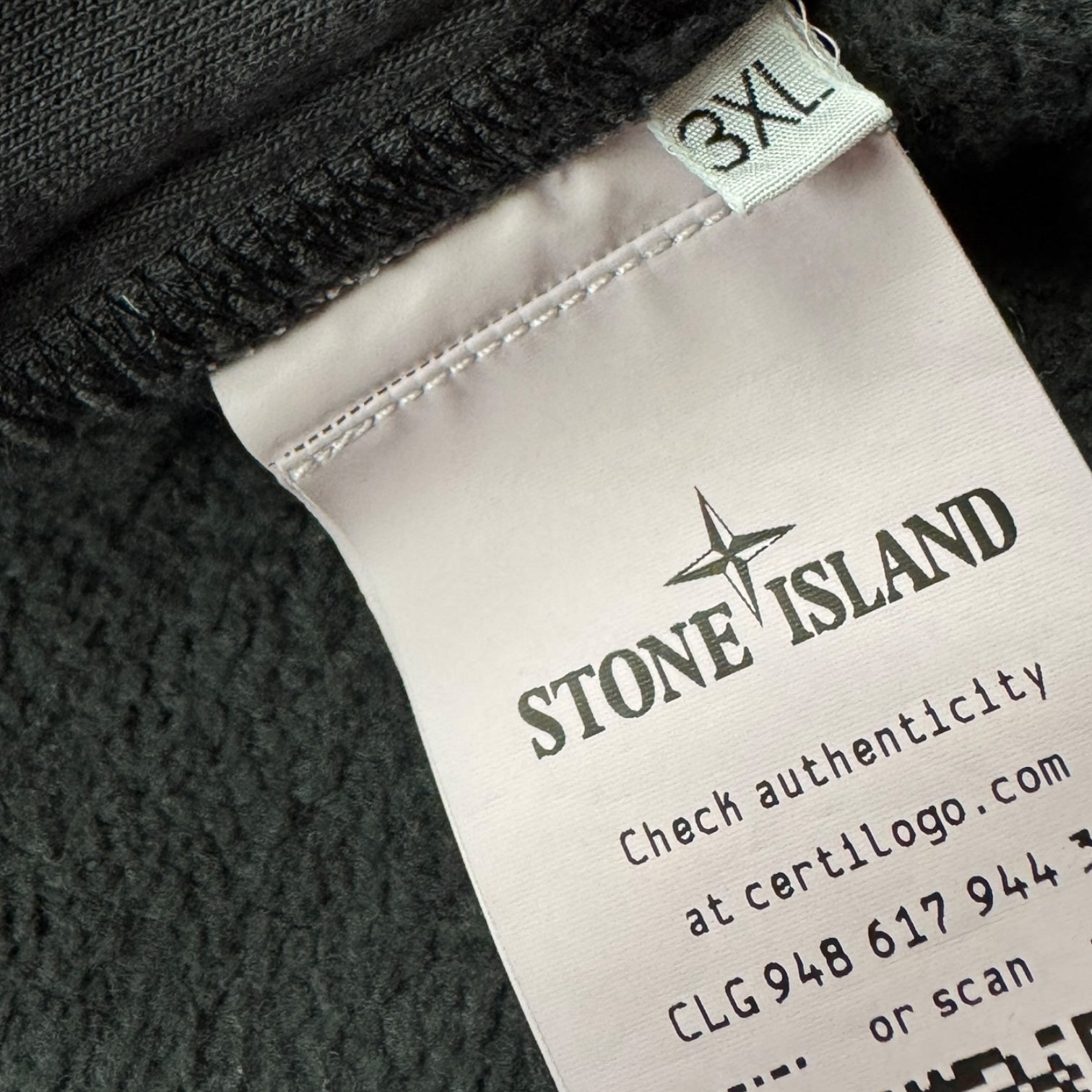 A/W 21 Stone Island Teddy Fleece Jacket - Black